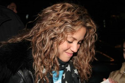 Shakira - Arriving in Sanremo, Italy on March 2nd 2006