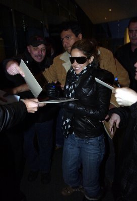 Shakira - Arriving at the Hyatt hotel in Berlin, Germany on March 11, 2006