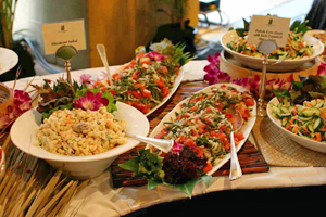 hawaiian food - raditional hawaiian food such as kalua pig, lau lau, lomi lomi salmon, and modern favorites such as the loco moco, Spam misubi, Portuguese bean soup, curry stew, tropical drinks, and more. 