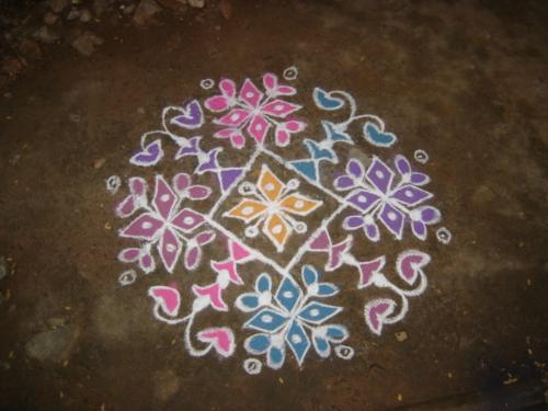 Rangoli - Rangoli is used for decorating the entrance of houses in india during festivals. is there any sites for rangoli? pls tel me