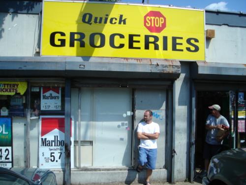 I'm not even supposed to be here today! - so i was up in new jersey visiting friends and on the way back home couldn't resist going by kevin smiths comic book store, the secret stash.  while i was there they had directions to the quick stop, from clerks.  corny, but i couldn't resist.  goodtimes.