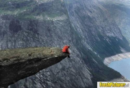 Nice place for work - Check out the cool pic which i found in when i was searching for a good pics...Hope u like it