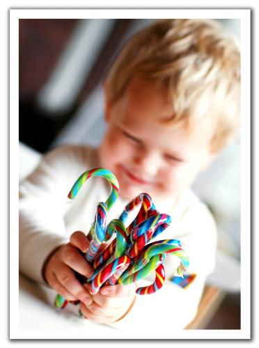 Blind color - This photo something touched me. Try explain a born blind about colour. Then you know there sufferings