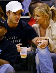 Justin&Cameron - Timberlake and Diaz watching basketball game