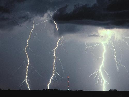 lightning in Montreal - lightning in Montreal