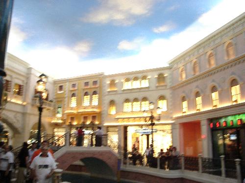 Venician Hotel Inside - Look at the splendid architecture of the Venician