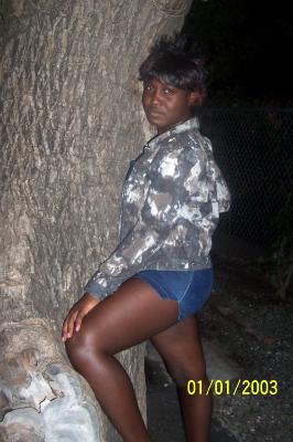 Hmm hmmm - me beside a tree