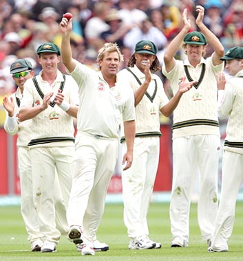 Team Australia - Warne pics 700 test wicket