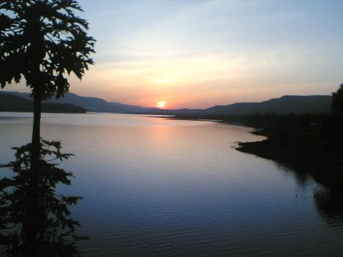 amazing photo - i took this photograph when i went to a party in Lake View Resort, Pune. This photo i like most.