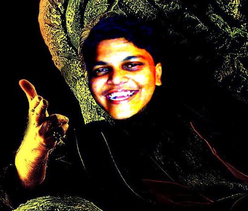 veeraj rulez - its me seated on throne!!!