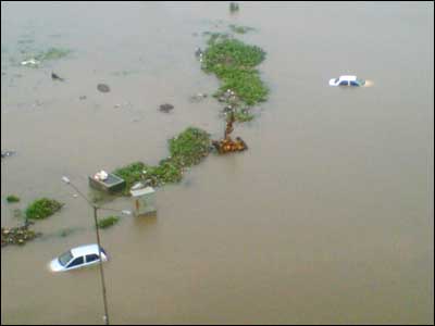 flood  - cars in flood