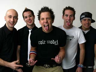 Simple Plan - MTV pose