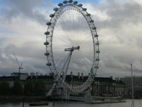 London eye - pic of london eye, u can see london from here.