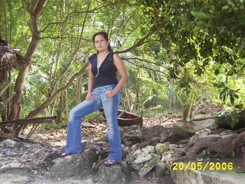 jeanvill new pics - am i cute in this picture?it took last April