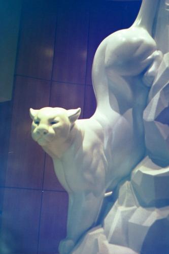Marble Puma in the Cowboy museum, Oklahoma City - A sculpture in the Cowboy and Western Heritage Museum, Oklahoma City