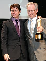 Tom with steven speilberg - Tom with director speilberhg durin n award ceremony