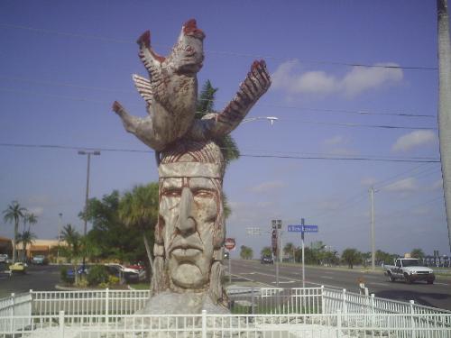 cool tree carving - beautiful tree carving in Florida