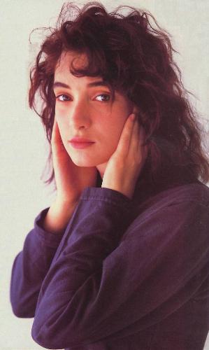 winona ryder - she's so beautiful