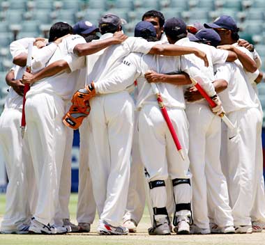 cricket huddle - cricket huddle