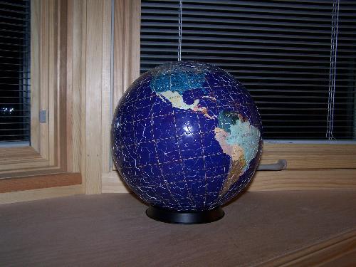 Globe puzzle - USA from bottom view