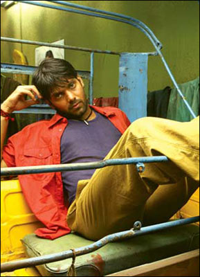 arya in auto - arya in auto