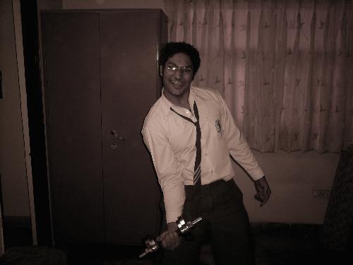 haaa - thats only 7 kg but the way sam s holdin it looks as if he is holding abt 70