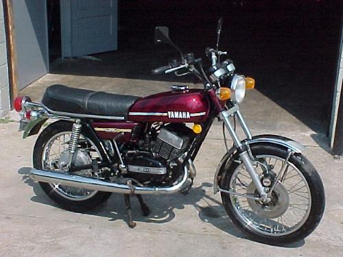 yamaha rd 350 - this is the picture of a 1975 classic yamaha rd 350