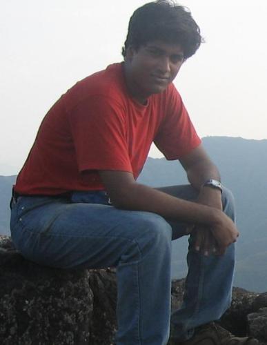 thats me - The pic was taken at the Lions fortress near PUNE.....SINHGAD...