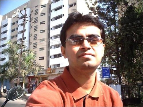 thats me !!! - i am at pune .. he google guy