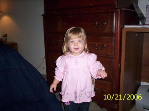 My daughter Summer - This is my daughter Summer Lynn. She is 18 months old. Isn't she cute!