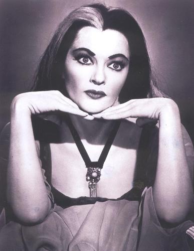 Lily Munster - Yvonne DeCarlo